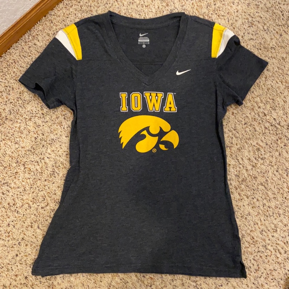 Women’s Nike Iowa Hawkeyes Tee